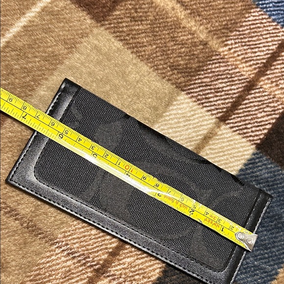 Coach Black Signature Card Holder - Picture 7 of 8